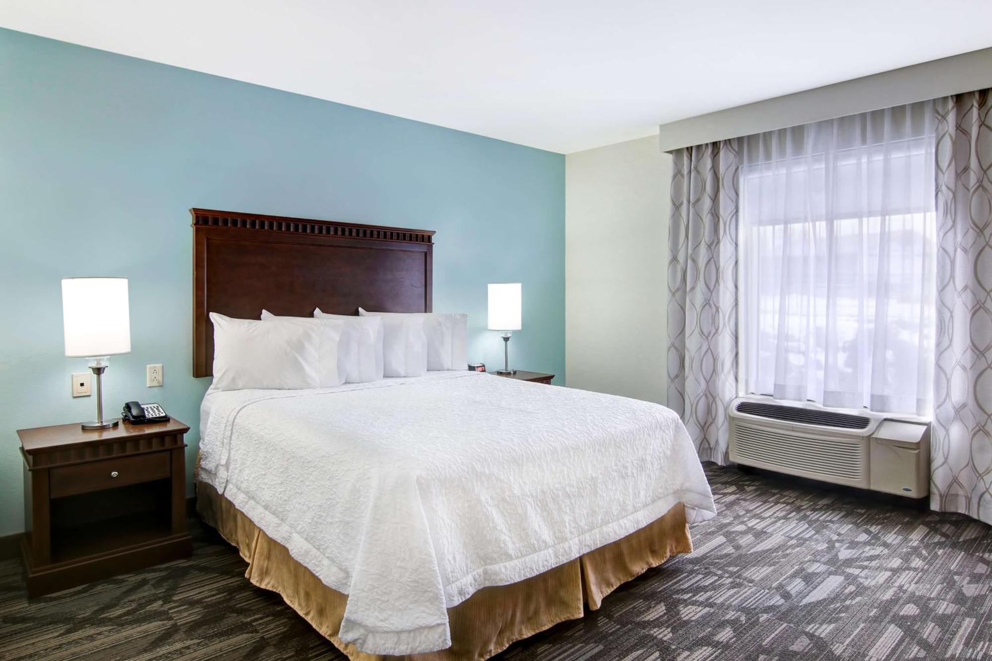 Hampton Inn & Suites Saint John Bagian luar foto